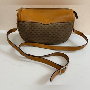 Authentic Vintage‎ Gucci GG Monogram Shoulder Bag
